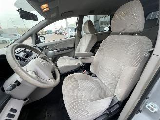 Mitsubishi Grandis 2.4-16V Intense 6p. picture 14