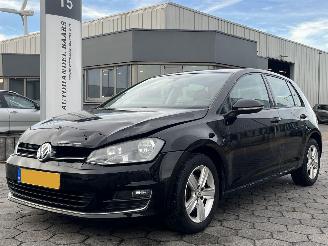 Voiture accidenté Volkswagen Golf 1.2 TSI Highline 2013/4