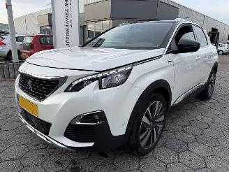 Unfallwagen Peugeot 3008 1.2 PureTech GT Line 2019/7