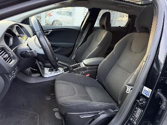 Volvo V-40 1.6 D2 R-Design picture 11