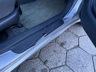 Toyota Yaris 1.3-16V VVT-i Luna picture 13