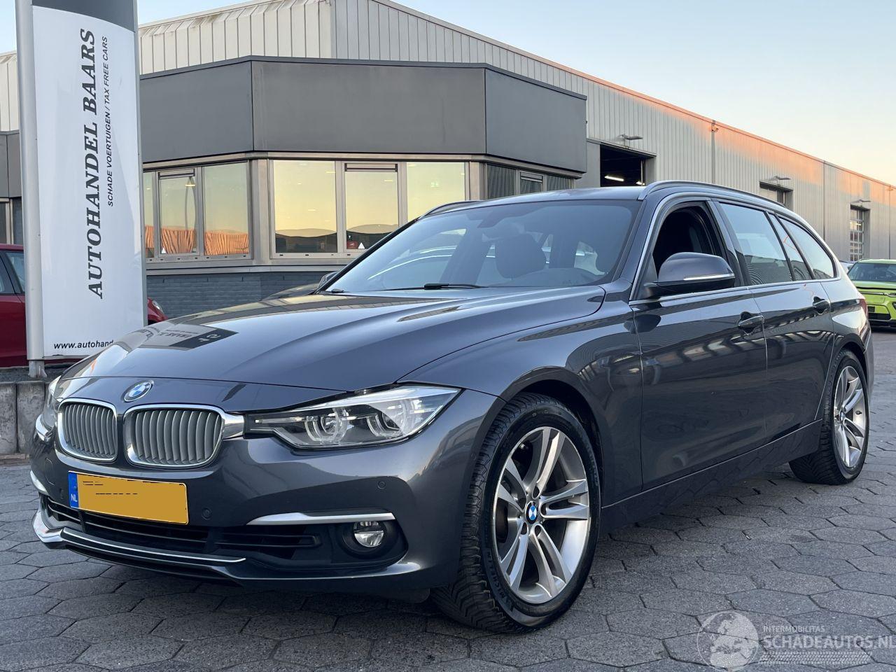BMW 3-serie Touring 320i Luxury Edition