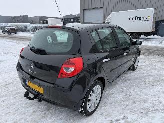 Renault Clio 1.6-16V INITIALE PARIS  PANO picture 4