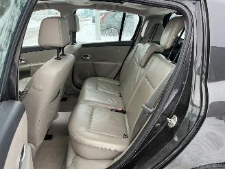 Renault Clio 1.6-16V INITIALE PARIS  PANO picture 12