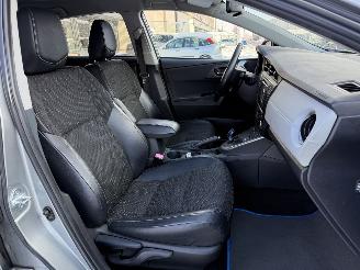 Toyota Auris 1.8 Hybrid Executive picture 15