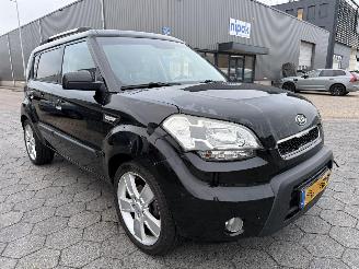 krockskadad bil auto Kia Soul 1.6 X-ecutive 2009/11