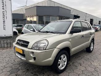 krockskadad bil auto Hyundai Tucson 2.0i Dynamic Executive 2009/4
