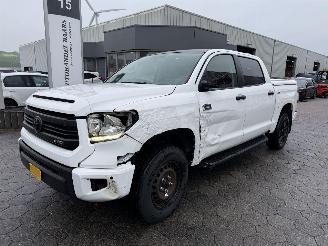 Coche accidentado Toyota Tundra 5.7 V8 Double Cab 2015/1