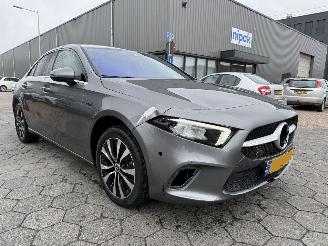 Mercedes A-klasse 250 e Premium Automaat picture 3