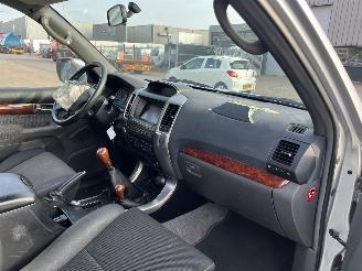 Toyota Landcruiser 3.0 D-4D VX HR Blind Van picture 11