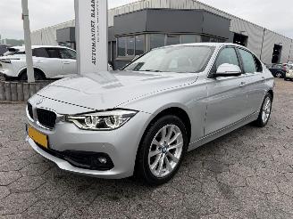 krockskadad bil auto BMW 3-serie 316d 2018/9
