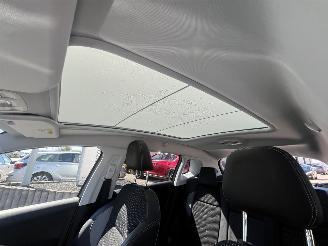 Peugeot 2008 1.2 PureTech Allure picture 16