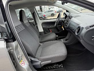 Volkswagen Up! 1.0 picture 13