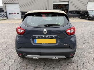 Renault Captur 0.9 TCe Expression picture 6