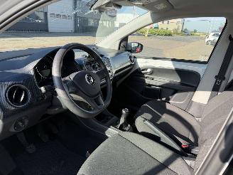 Volkswagen Up! 1.0 picture 12