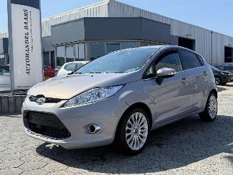 skadebil auto Ford Fiesta 1.4 Ghia AUTOMAAT 2011/4