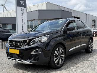 Damaged car Peugeot 3008 1.6 PureTech GT Line AUTOMAAT 2019/3