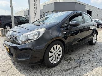 Voiture accidenté Kia Rio 1.2 CVVT 2011/11