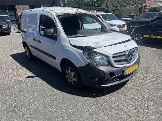 krockskadad bil bedrijf Mercedes Citan 108 CDI. AIRCO. 2018/7