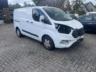 Unfall Kfz Van Ford Transit Custom 2.0 TDCI L1H1 TREND. 2018/9
