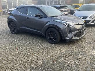 Vaurioauto  passenger cars Toyota C-HR 1.8 HYBRID AUTOMAAT. 2019/6