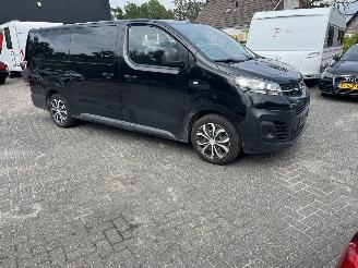Vaurioauto  passenger cars Opel Vivaro Zafira 2.0 CDTI L2 H1 9 persoons 2022/11