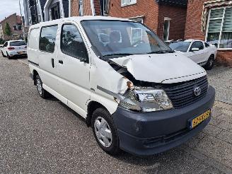 Toyota Hi-Ace 2.5 D-4D dubbel cabine picture 2