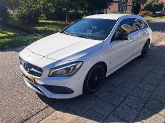 uszkodzony samochody osobowe Mercedes Cla-klasse 180 ambition automaat 2017/3
