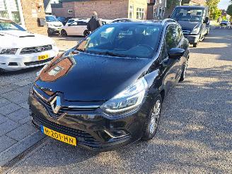 krockskadad bil auto Renault Clio 1.5 dci 2018/1