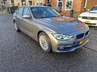BMW 3-serie 318i luxery edition automaat picture 2