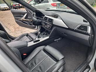 BMW 3-serie 320i high executive automaat picture 9