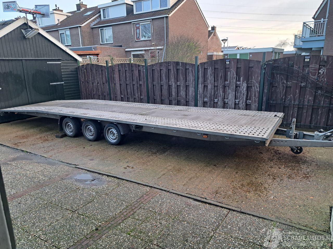 Niewiadow  autotransporter voor 2 autos totaal lengte 9.5 meter