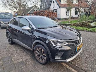 Schadeauto Renault Captur 1.0 tce 90 techno 2023/3