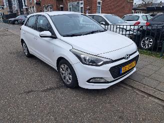 skadebil auto Hyundai I-20 1.2 HP-i-motion 2015/4