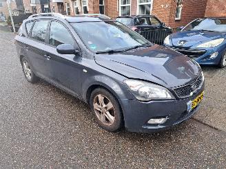 Kia Cee d 1.4i picture 3