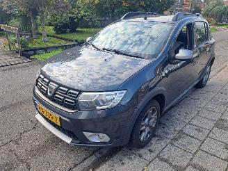 uszkodzony samochody osobowe Dacia Sandero 0.9 tce Bi-Fuel Stepway 2018/1