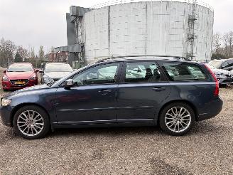 Volvo V-50 2.4i Edition II AIRCO LEDER CRUISE 170pk picture 7