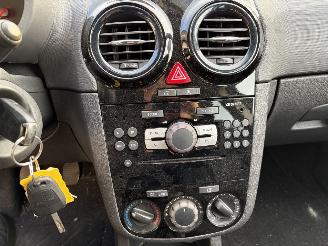 Opel Corsa 1.4-16V \'111\'Edition AIRCO NIEUWE APK picture 14