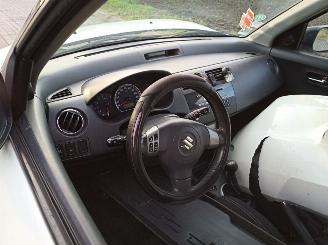 Suzuki Swift 1.3 picture 5