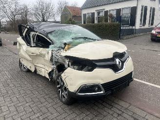 demontáž osobní automobily Renault Captur 1.2 TCe 2016/2