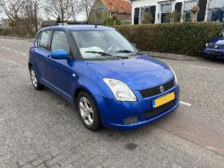 Salvage car Suzuki Swift 1.3-16V 2005/6