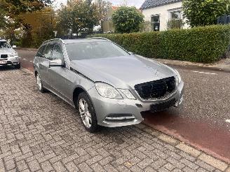 Damaged car Mercedes E-klasse 250 CDi Business Class Avantgarde 2010/4