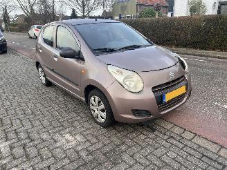 Vaurioauto  passenger cars Suzuki Alto 1.0-12 2009/9