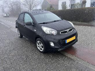 Vaurioauto  passenger cars Kia Picanto 1.2-16V 2012/12