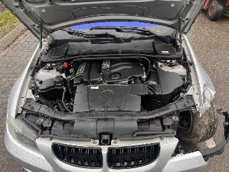 BMW 3-serie 320i picture 9