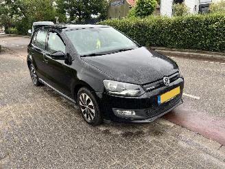 Damaged car Volkswagen Polo 1.4 TDi Blue-motion 2015/1