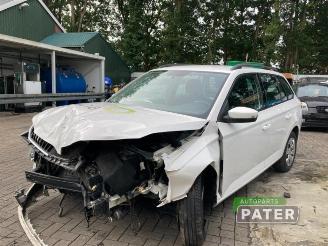 Auto da rottamare Skoda Fabia Fabia III Combi (NJ5), Combi 5-drs, 2014 / 2022 1.4 TDI 16V 90 Greentech 2015/12