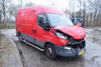Unfall Kfz Van Iveco Daily 35S12V 2.3 352 H3 L 2018/3