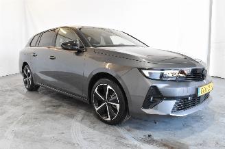 Vaurioauto  passenger cars Opel Astra SPORTS TOURER 1.2 T. Hyb. GS LINE 2024/9