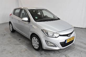krockskadad bil auto Hyundai I-20 1.2i i-Motion 2014/3